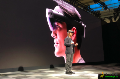 以HoloLens 之名，微软再度闪耀