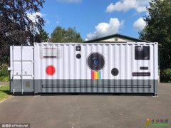 英国摄影师将集装箱改造成巨型相机